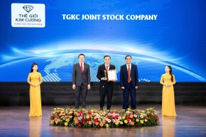 the gioi kim cuong vinh du don nhan giai thuong  san pham   dich vu chat luong chau a   thai binh duong