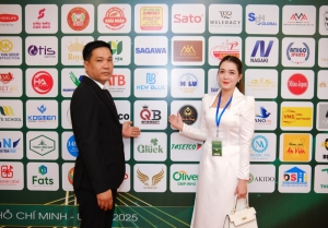 tu co gai rua xe truoc cong benh vien den nha sang lap thuong hieu my pham viet quyen beauty   hanh trinh phi thuong cua tran thi quyen