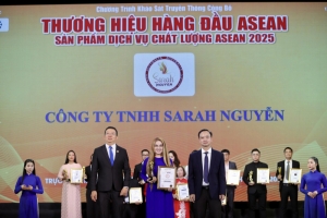 propomax 6500 eucalyptus propolis   keo ong tuoi dr  natural   niem tu hao cua cong ty tnhh sarah nguyen tai thuong hieu hang dau asean 2025