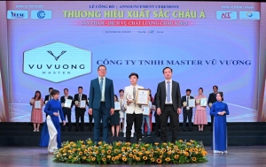 master vu vuong tu hao duoc ton vinh trong buoi le  thuong hieu xuat sac chau a 2023   asia excellent 2023